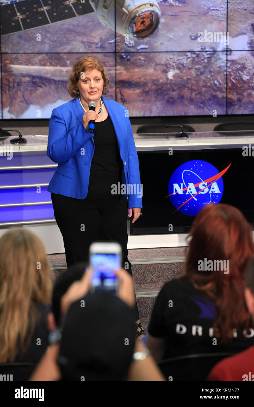 Julie Robinson, Ph.D., spricht mit social media Teilnehmer (27762314053) Stockfoto