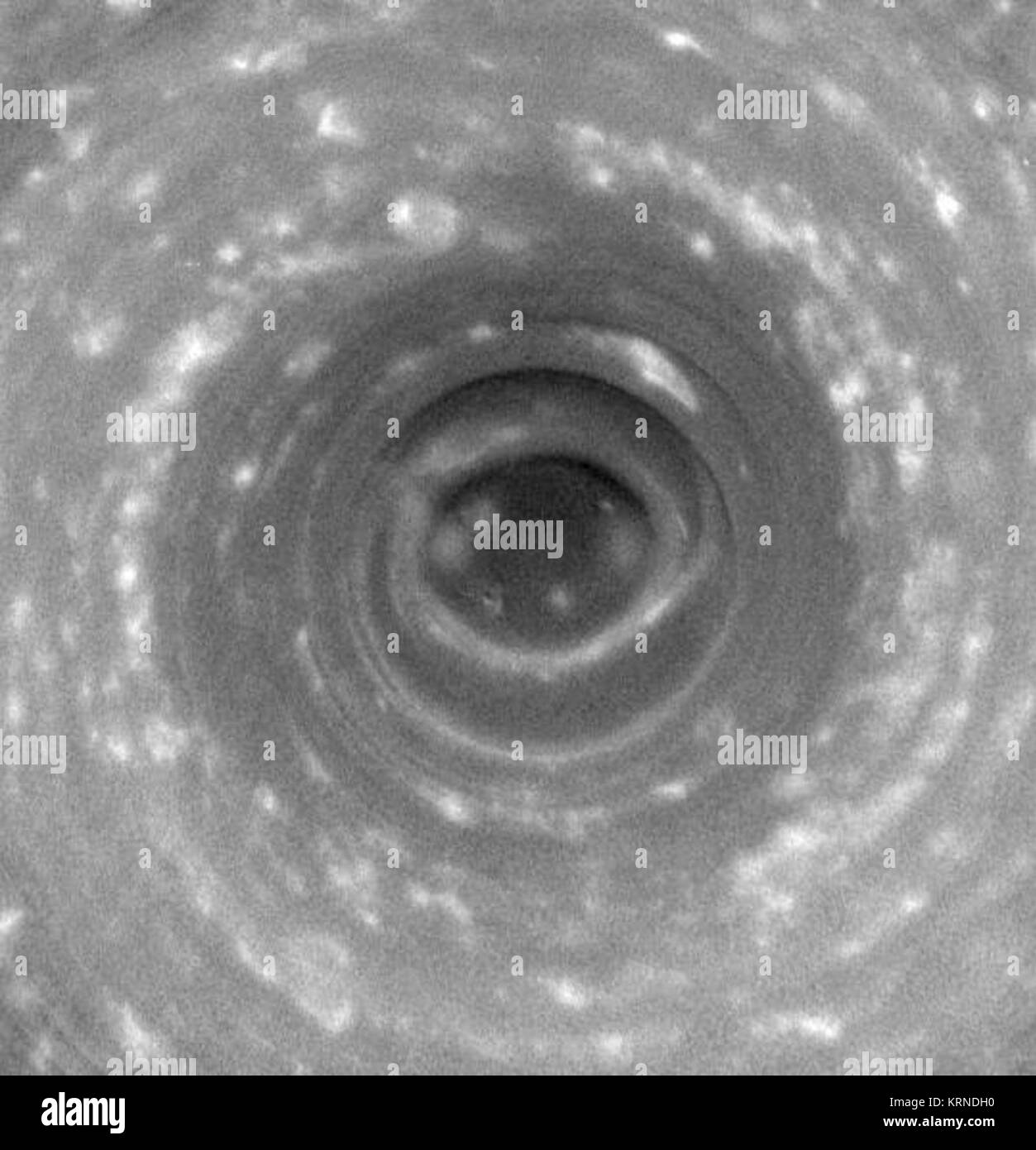 Suche Saturn im Auge Stockfoto