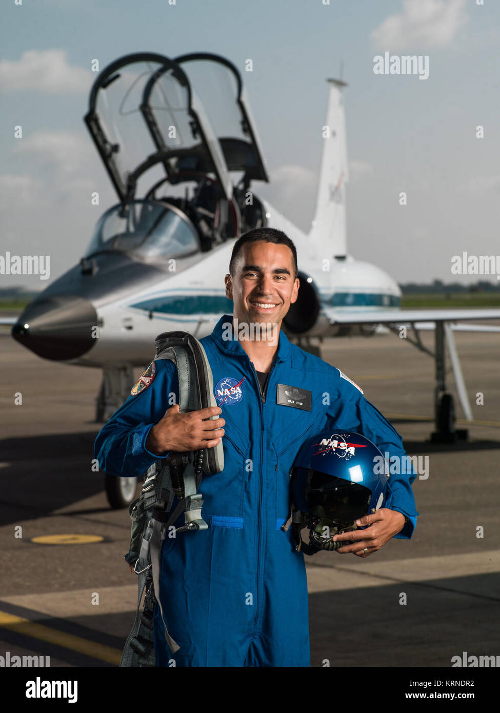 2017 der NASA-Astronaut Kandidaten. Foto Datum: Juni 6, 2017. Ort: Ellington Field - Hangar 276, Asphalt. Fotograf: Robert Markowitz Raja Chari portrait Stockfoto