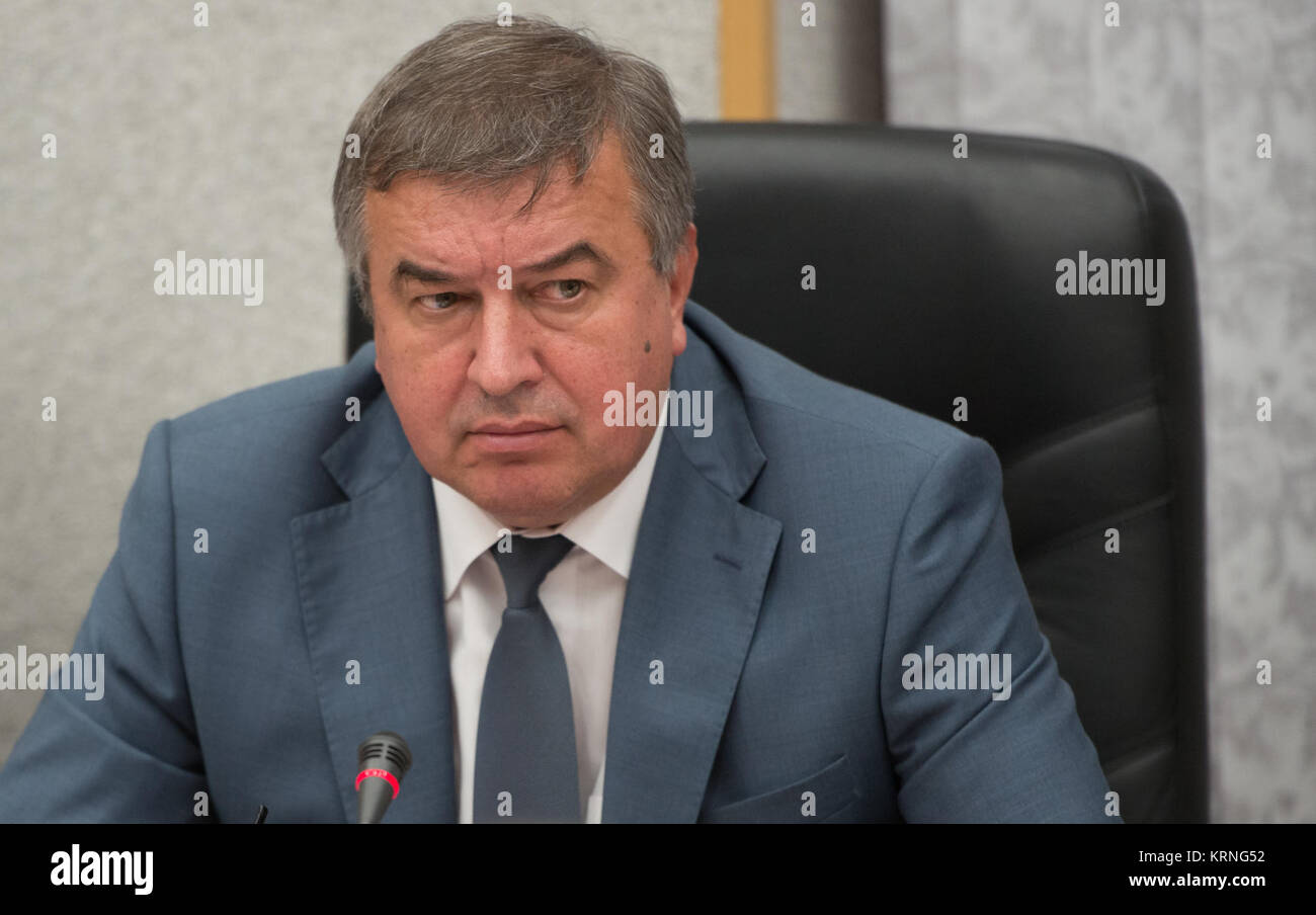Roskosmos Erster Stellvertretender Generaldirektor Alexander Ivanov ist während der Expedition 53 Staatliche Kommission treffen, Montag, Sept. 11, 2017 an der Kosmonaut Hotel in Baikonur, Kasachstan gesehen. Photo Credit: (NASA/Bill Ingalls) Expedition 53 Flight Engineer Mark Vande Hei der NASA, Sojus Kommandant Alexander Misurkin von Roskosmos, und Flugingenieur Joe Acaba der NASA wird vom Kosmodrom Baikonur in Kasachstan am Morgen des 13. September (Kasachisch Zeit.) Alle drei ungefähr fünfeinhalb Monate an Bord der Internationalen Raumstation verbringen. Photo Credit: (NASA/Bill Ingalls) Expedit Stockfoto