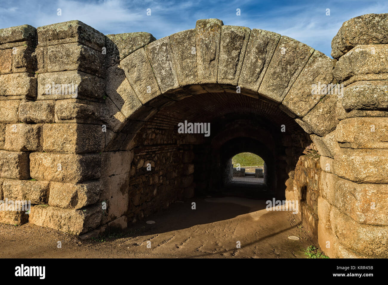 Zugang und Galerie im Römischen Amphitheater von Merida. Spanien. Stockfoto