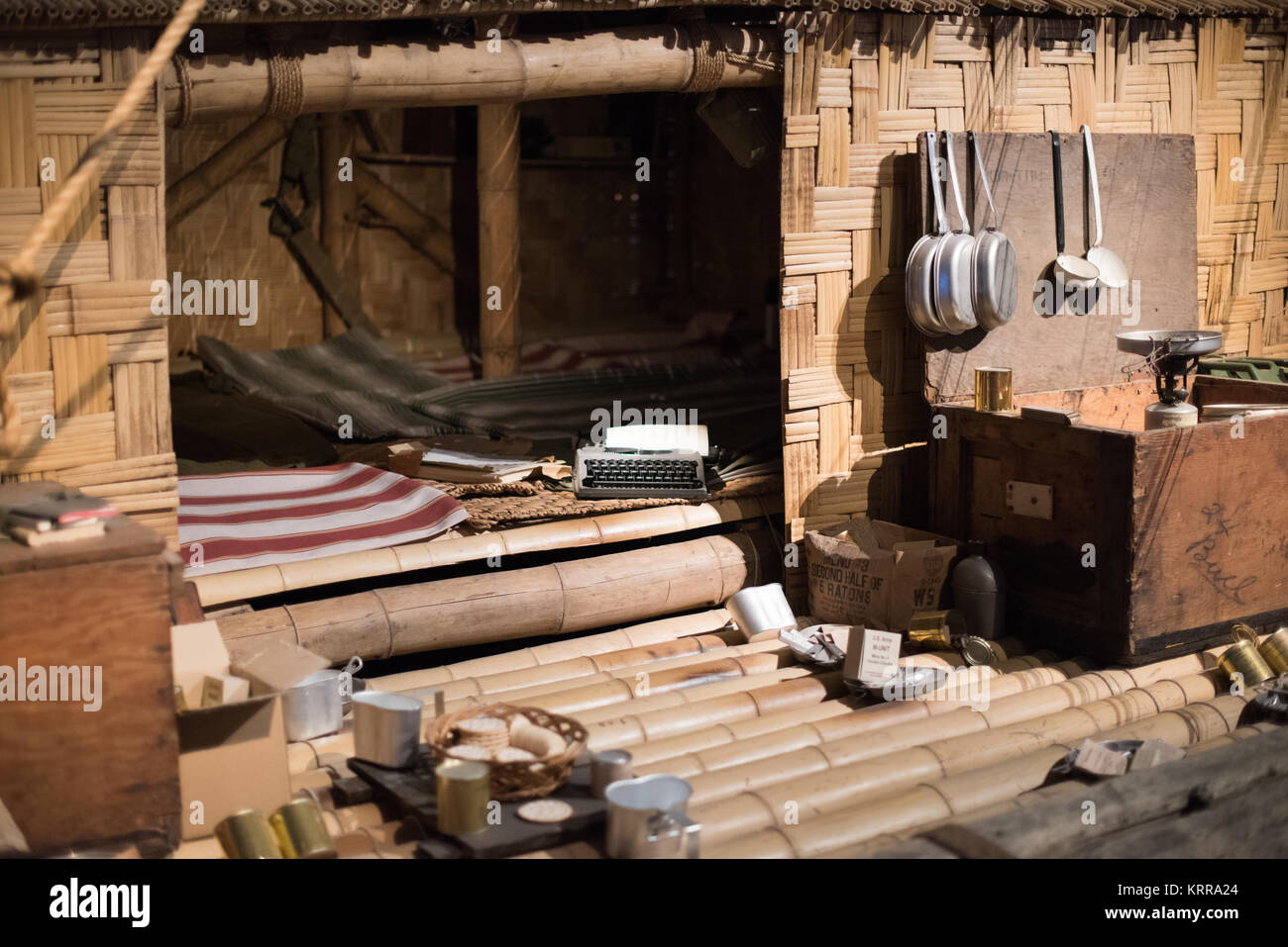 OSLO, Norwegen - Das Kon-Tiki-Museum in Oslo ist Die Kon-Tiki Expedition gewidmet, einer 1947 Reise mit dem Floß über den Pazifik von Südamerika zu den Polynesischen Inseln, geführt durch norwegische Forscher und Schriftsteller Thor Heyerdahl. Das Museum zeigt den ursprünglichen Kon-Tiki aus Balsaholz Schiff sowie die Ra II, ein Boot überwiegend aus Schilf, Heyerdahl aus Nordafrika in die Karibik gesegelt. Stockfoto