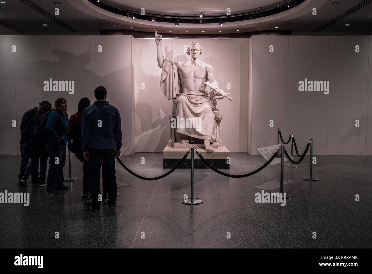 Eine Statue von George Washington von den amerikanischen Bildhauer Horatio Greenough, die Kommission auf dem Capitol Rotunde zu stehen. Es ist jetzt in der Smithsonian nationalen Museum der amerikanischen Geschichte in Washington DC. Stockfoto