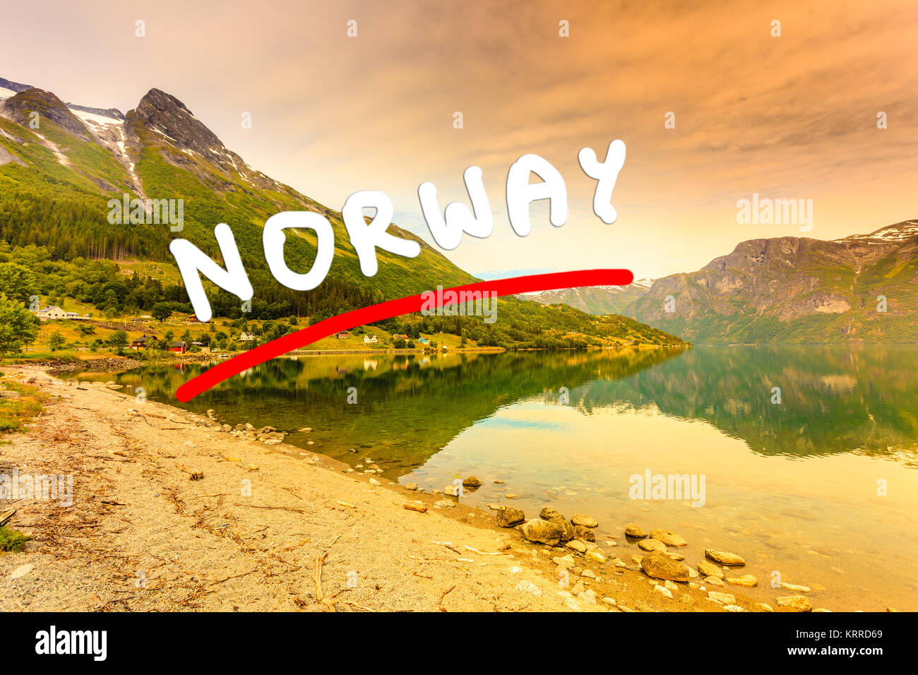 Tourismus Urlaub und Reisen. Berge Landschaft und See Oppstrynsvatnet in Jostedalsbreen Nationalpark, Hebnes (Stryn), Sogn og Fjordane County. Stockfoto