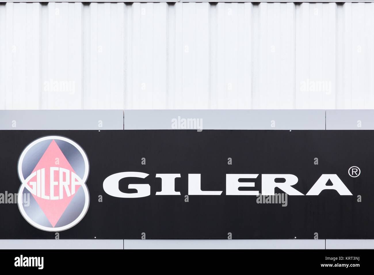 Grenoble, Frankreich - 25. Juni 2017: Gilera Logo auf eine Wand. Gilera ist ein italienischer Motorradhersteller in Arcore gegründet 1909 von Giuseppe Gilera Stockfoto