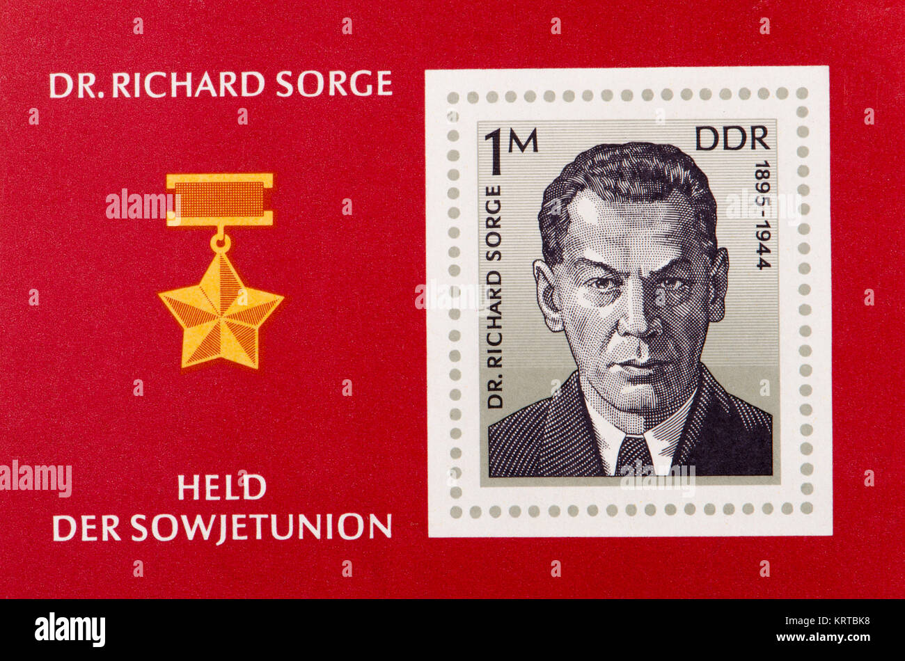 Ddr (DDR) Briefmarke (1976) auf einem mini Blatt: Richard Sorge (1895-1944), sowjetische Militär Intelligence Officer, undercover Journalist. 'Ihr Stockfoto