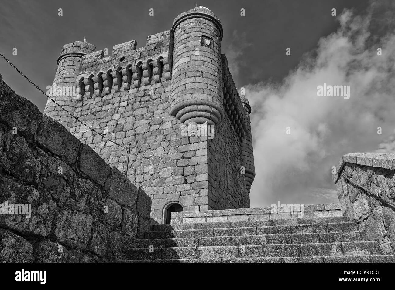 Detail einer mittelalterlichen Turm der Hommage. Stockfoto