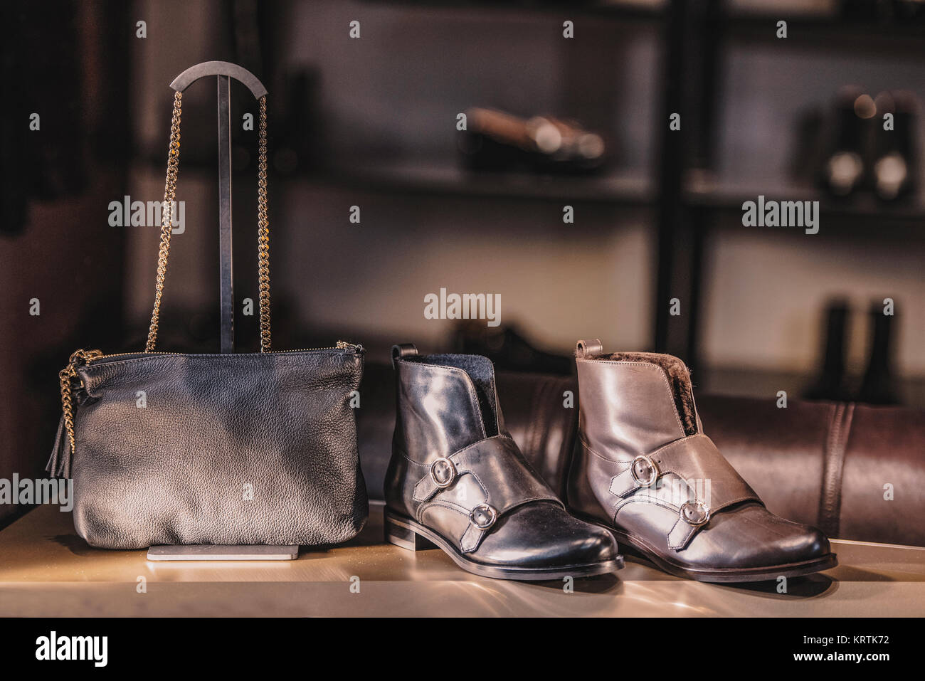 Herrenschuhe und Accessoires Stockfoto
