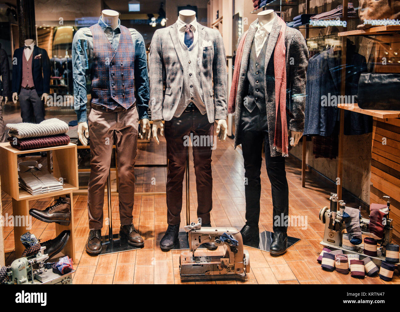 Mailand, Italien - 11. November 2016: Luxus Bekleidung Shop in Mailand Fashion District, Italien. Stockfoto