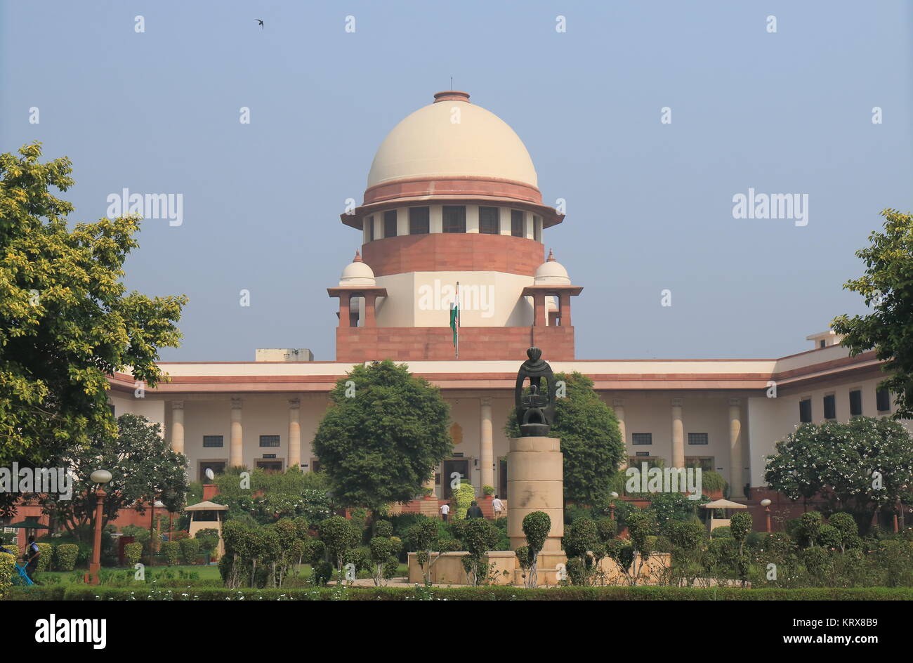 Menschen besuchen der Oberste Gerichtshof Indiens in Neu Delhi Stockfoto