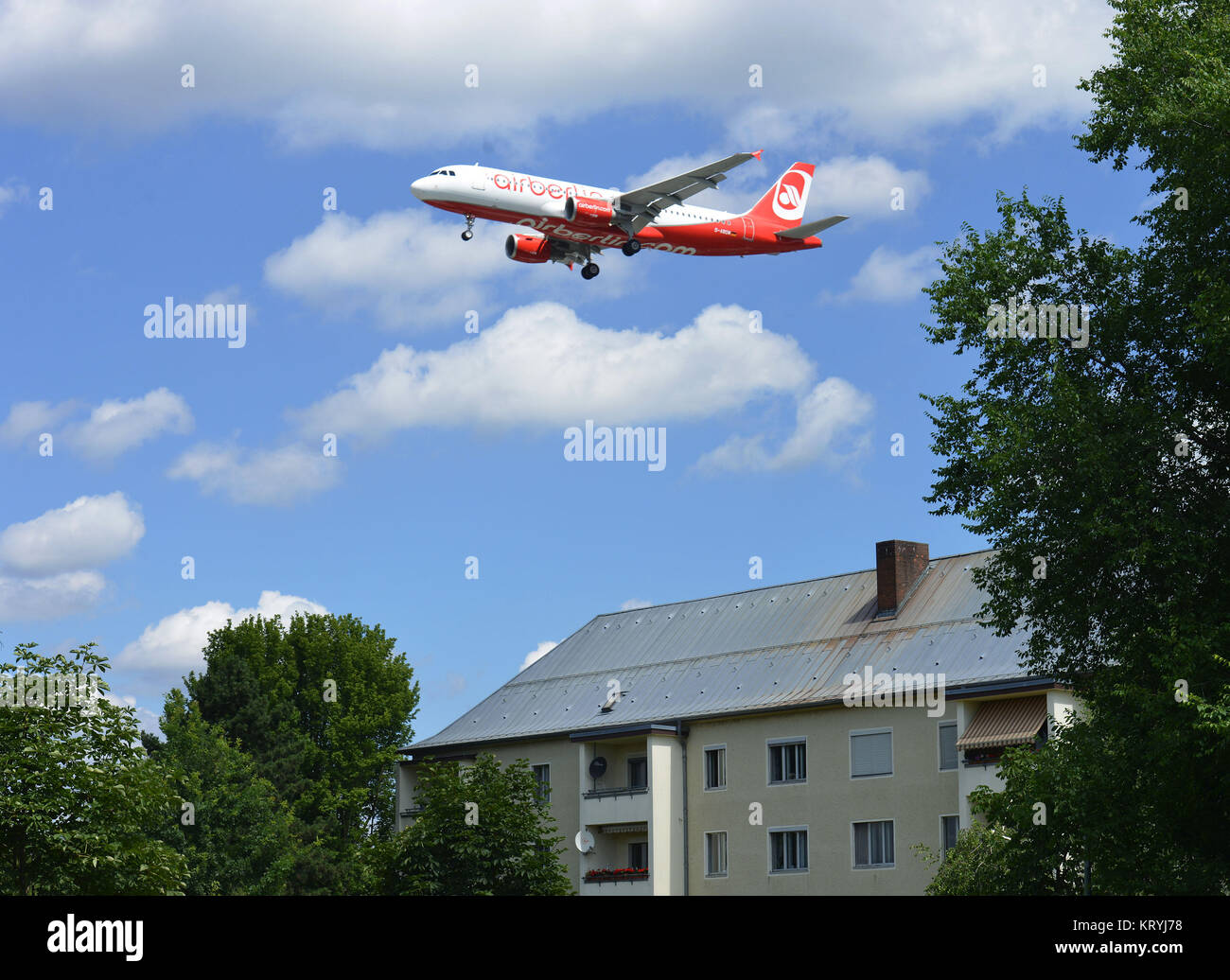 Parken Flughafen Tegel Kurt Schumacher Damm www.alamy.de