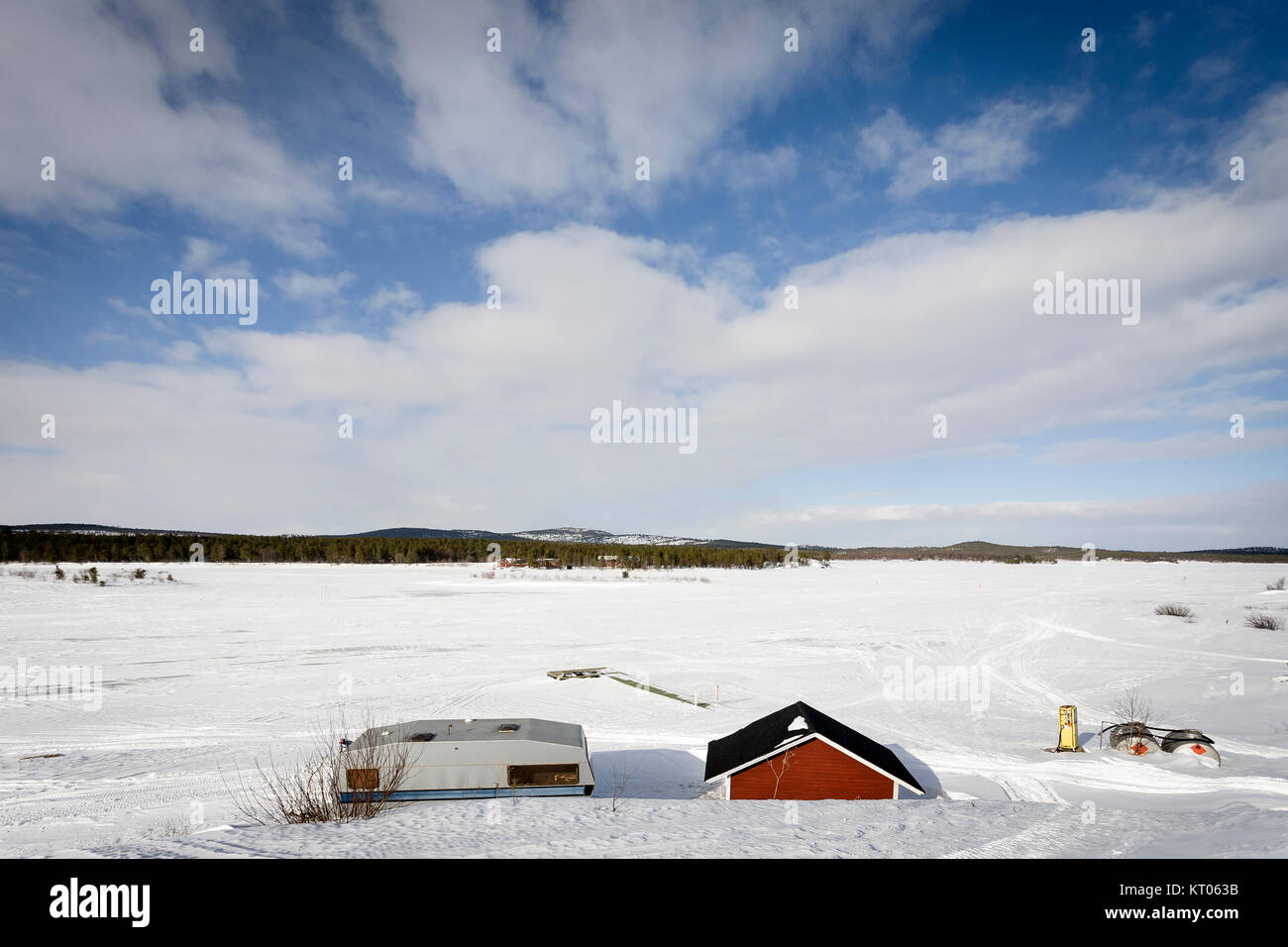 See Inari, Landung, Bootsanlegestelle, zugefroren, Inari, Finnland Stockfoto