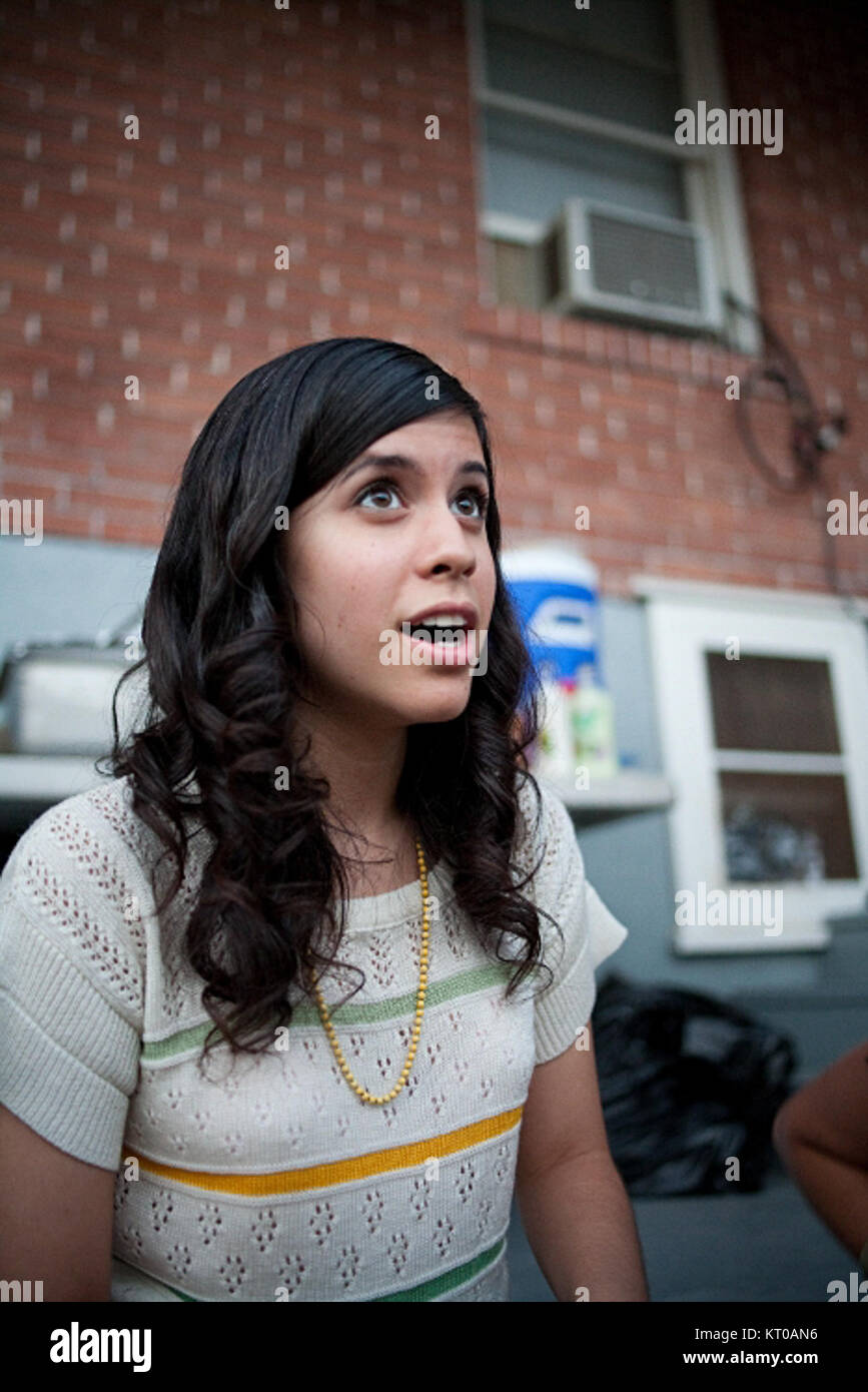 Ashly Burch ist eine US-amerikanische Sprechschauspielerin, Schriftstellerin und Content Creatorin, die für ihre Arbeit in Videospielen, Fernsehen und Animation bekannt ist. Sie ist für ihre Rollen in Videospiel-Franchises wie Horizon Zero Dawn und Life Is Strange bekannt. Stockfoto