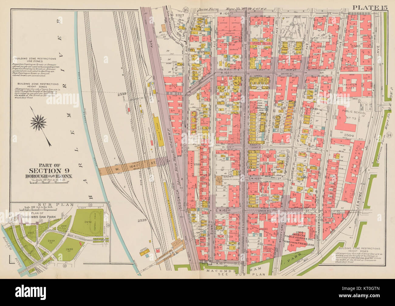 Bromley Bronx Plate 15, veröffentlicht 1942, ist eine historische Karte der Bronx in New York. Die Karte zeigt wichtige Sehenswürdigkeiten, Straßen und Viertel und bietet einen detaillierten Blick auf die Gegend während des frühen 20. Jahrhunderts. Es dient als wichtige Ressource für Historiker und Forscher, die die Entwicklung der Bronx während dieser Zeit untersuchen. Stockfoto