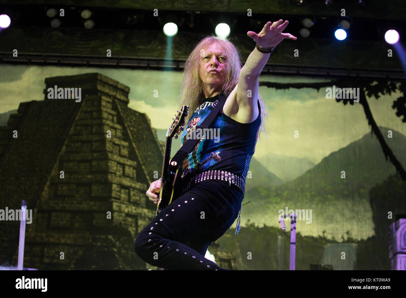 Iron Maiden, der Englischen heavy metal band, führt ein Live Konzert in der Telenor Arena in Oslo. Hier Gitarristen Janick Gers ist live auf der Bühne gesehen. Norwegen, 15/06 2016. Stockfoto