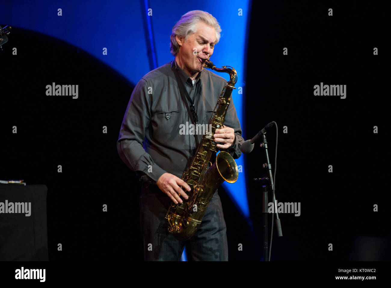 Der norwegische Komponist und Saxophonist Jan Garbarek führt ein Live Konzert in Den Norske Oper & Ballett in Oslo Jazzfestival 2016. Norwegen, 15.08 2016. Stockfoto