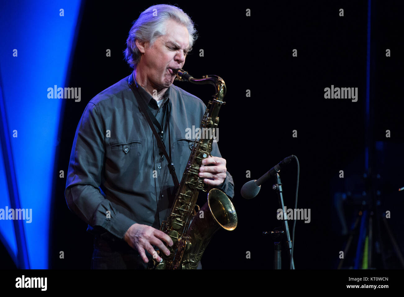 Der norwegische Komponist und Saxophonist Jan Garbarek führt ein Live Konzert in Den Norske Oper & Ballett in Oslo Jazzfestival 2016. Norwegen, 15.08 2016. Stockfoto