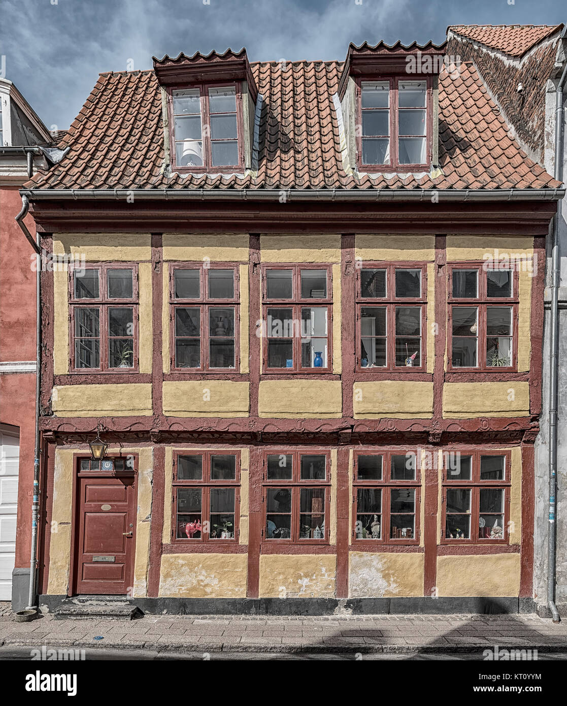 Einer der vielen hübschen Gebäude in der Altstadt von Helsingør in Dänemark. Stockfoto
