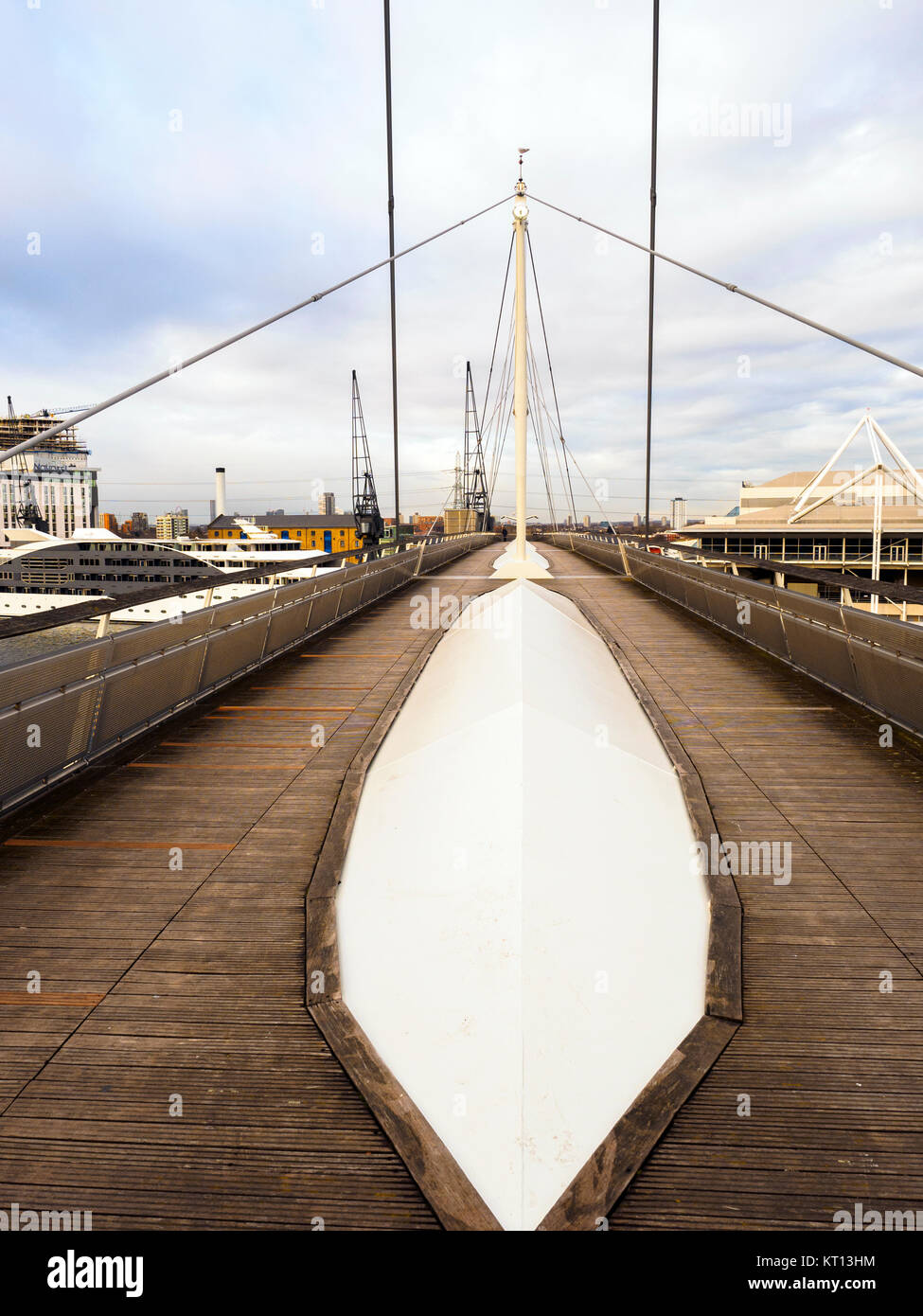 Suspension Bridge auf die Royal Victoria Docks, London, England Stockfoto