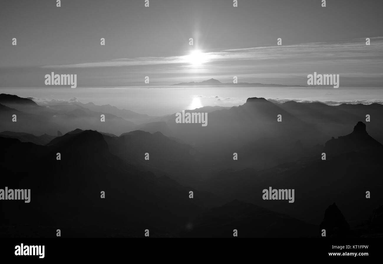 Monochrome Sonnenuntergang, in den Bergen von Gran Canaria, Kanarische Inseln, Spanien Stockfoto
