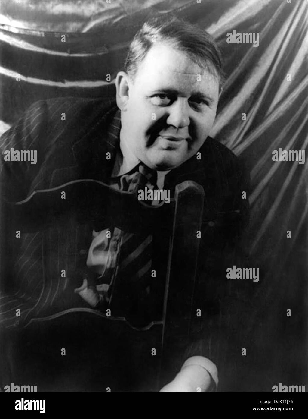 Charles Laughton war ein bekannter englischer Schauspieler, der für seine Vielseitigkeit und seine Meisterschaft in Drama und Komödie bekannt war. Er wurde in Filmen wie *der Glöckner von Notre Dame* und *Mutiny on the Bounty* gefeiert. Stockfoto