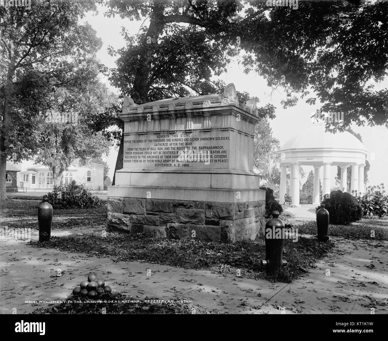 Das Civil war UnKnowns Monument auf dem Arlington National Cemetery erinnert an Soldaten, die während des Bürgerkriegs starben und deren Überreste nie identifiziert wurden. Es dient als feierliche Erinnerung an die Auswirkungen und das Vermächtnis des Krieges. Stockfoto