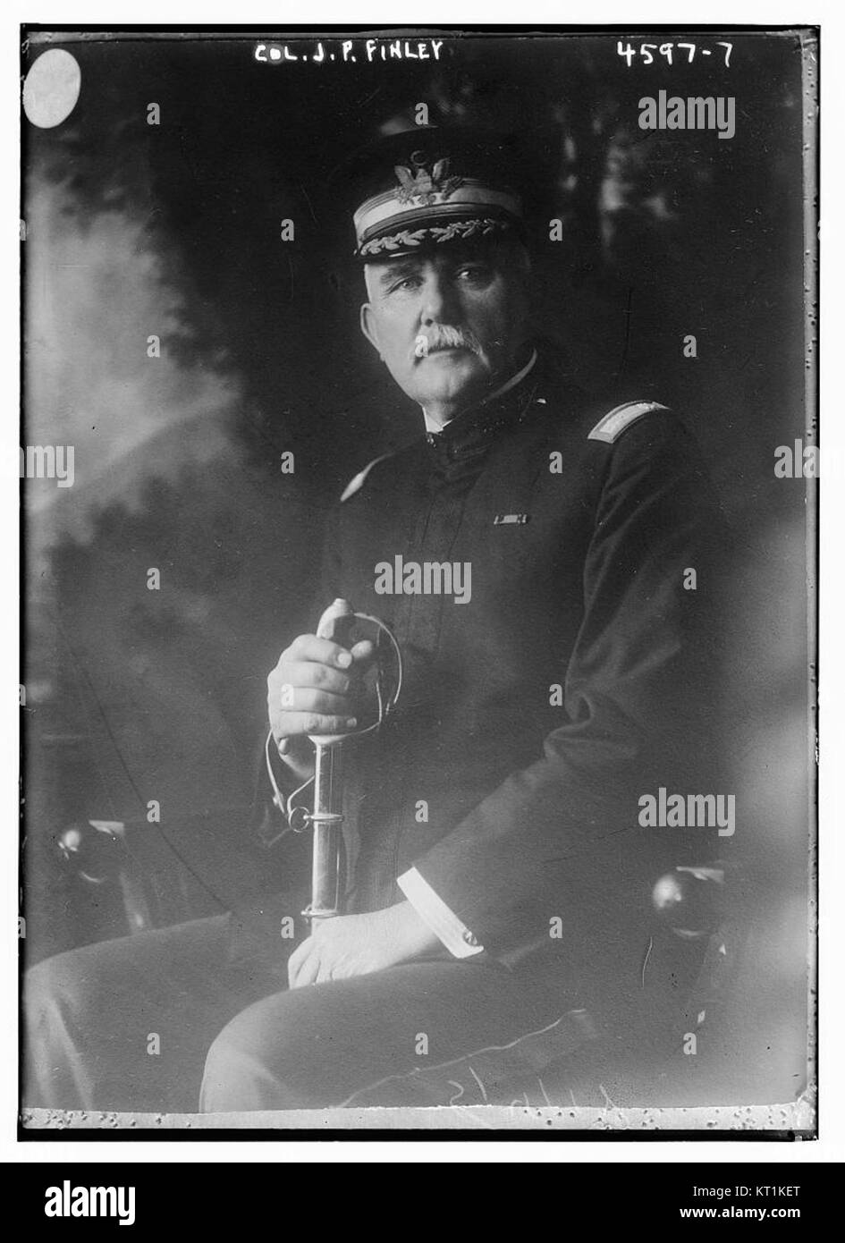 Colonel J.P. Finley war eine prominente Militärfigur, die für seine Führung während seines Dienstes bekannt war. Seine Karriere spiegelt bedeutende Beiträge zu militärischen Strategien und Operationen wider. Stockfoto