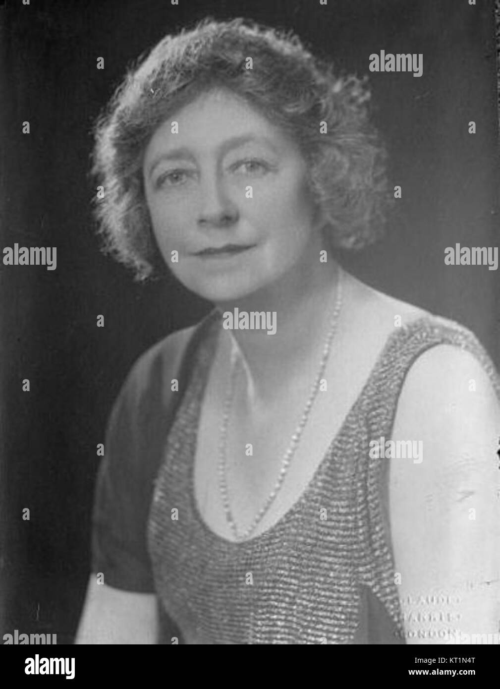 Dame May Whitty war eine britische Schauspielerin, die vor allem im frühen 20. Jahrhundert für ihre Bühnen- und Filmarbeit bekannt war. Sie wurde berühmt für ihre Theaterrollen und wechselte später zum Filmschauspiel. Stockfoto