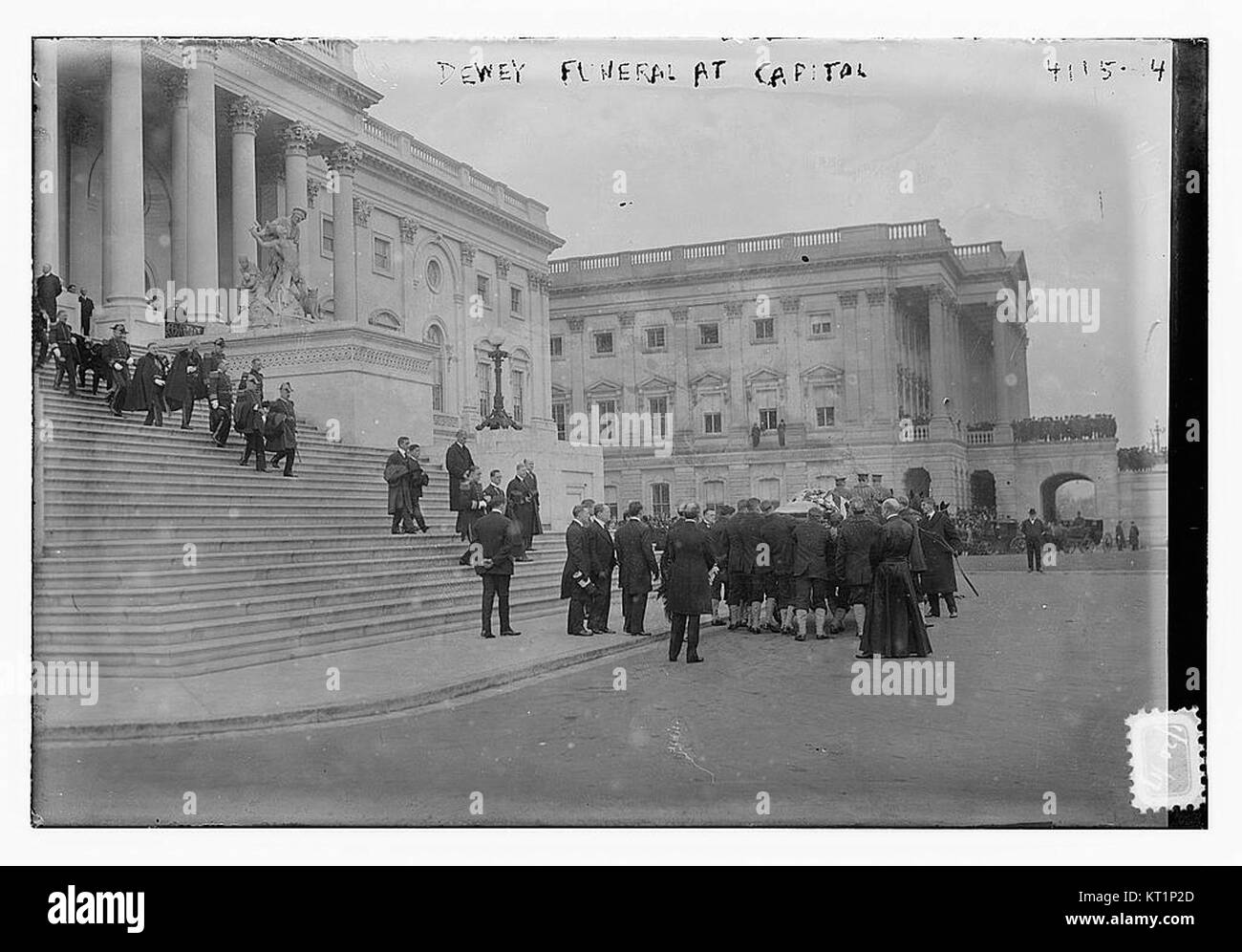 Die Beerdigung von Admiral George Dewey fand im Capitol in Washington, D.C. statt, um sein Vermächtnis als US-Marineheld zu ehren. Das Ereignis war ein bedeutender Moment in der amerikanischen Geschichte. Stockfoto