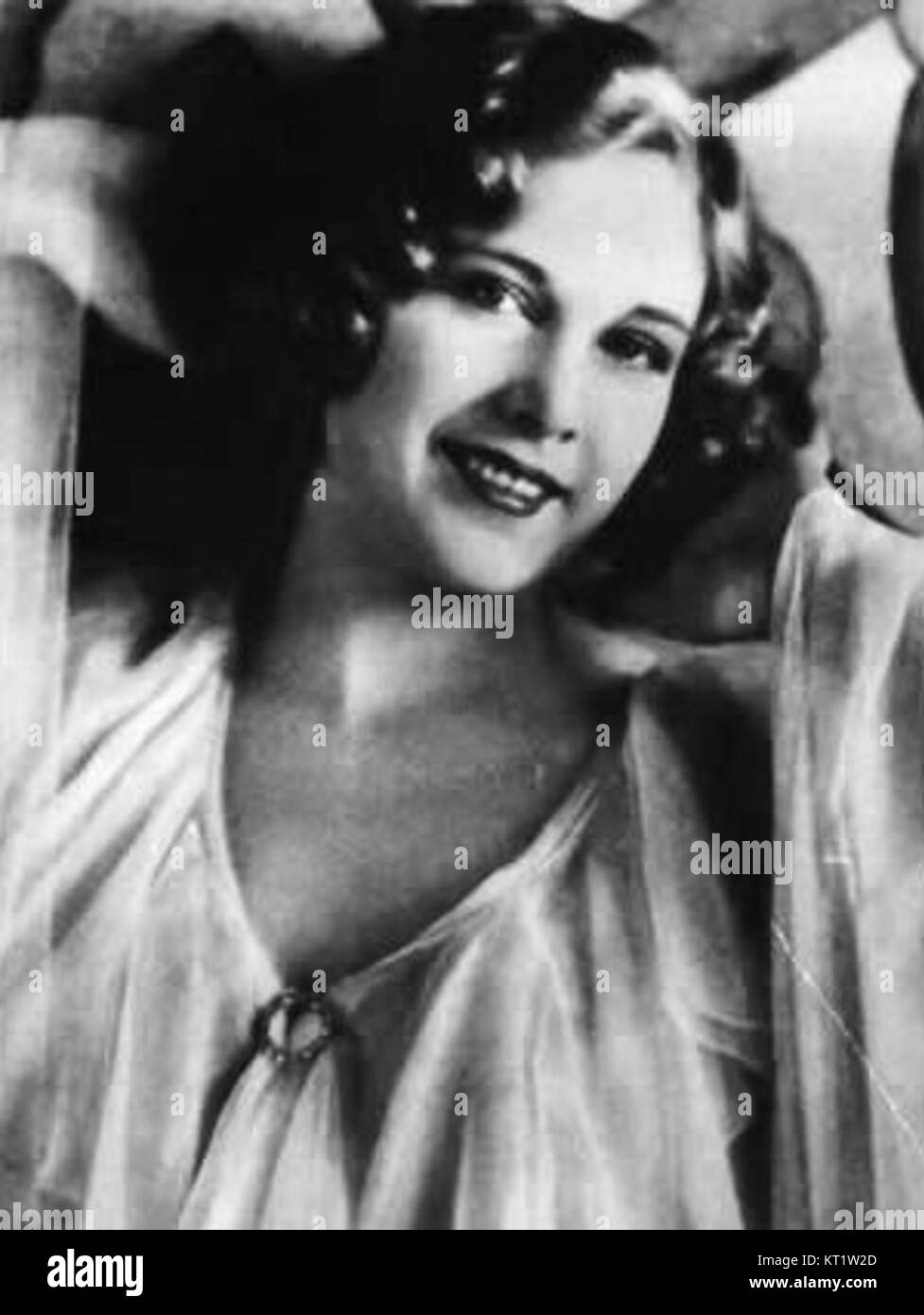 Esther Ralston war Anfang des 20. Jahrhunderts eine beliebte amerikanische Schauspielerin. Sie erlangte Anerkennung für ihre Rollen in Stummfilmen und wurde oft in der Serie Stars of the Photoplay von Filmstars zum Sammeln aufgeführt. Stockfoto