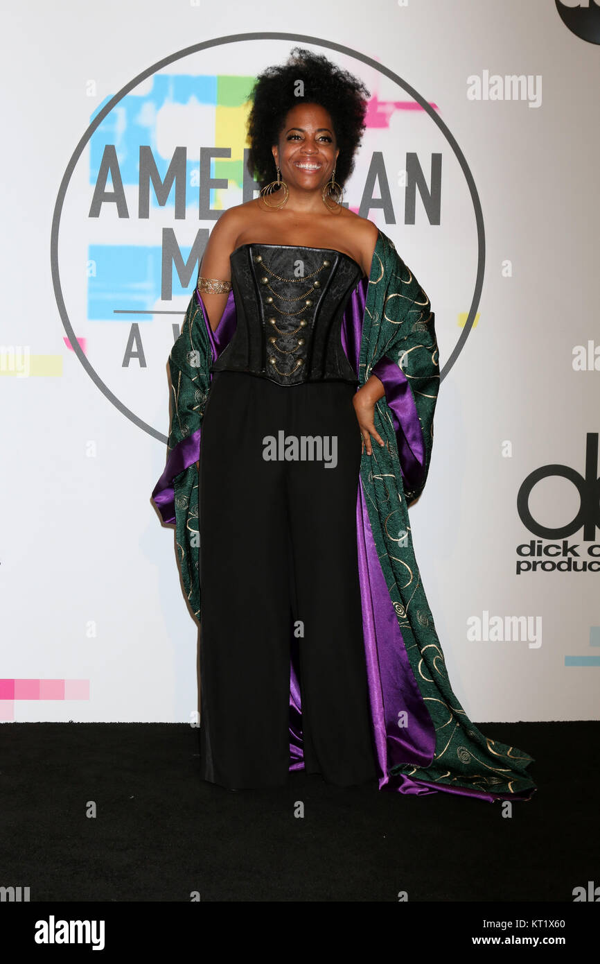 Drücken Sie die Zimmer im American Music Awards 2017, die in den Microsoft Theater in Los Angeles, Kalifornien statt. Mit: Rhonda Ross Kendrick Wo: Los Angeles, Kalifornien, Vereinigte Staaten, wenn: 19 November 2017 Credit: Nicky Nelson/WENN.com Stockfoto