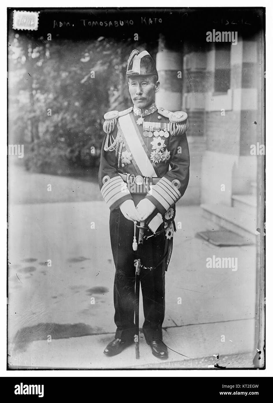 ADM Tomosaburo Kato war ein prominenter Marineoffizier in Japan, der für seine Führung und seine Beiträge während seiner militärischen Karriere bekannt war. Er spielte eine wichtige Rolle in der Kaiserlich Japanischen Marine und war an verschiedenen Marineoperationen beteiligt. Stockfoto