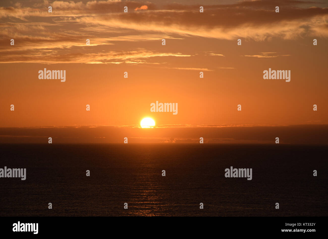 Meer, Atlantik, Küste, morgen, morgenhimmel, Sonnenaufgang, morgens, Morgensonne, Himmel, Welle, Wellen, la palma, Sonne, Stockfoto