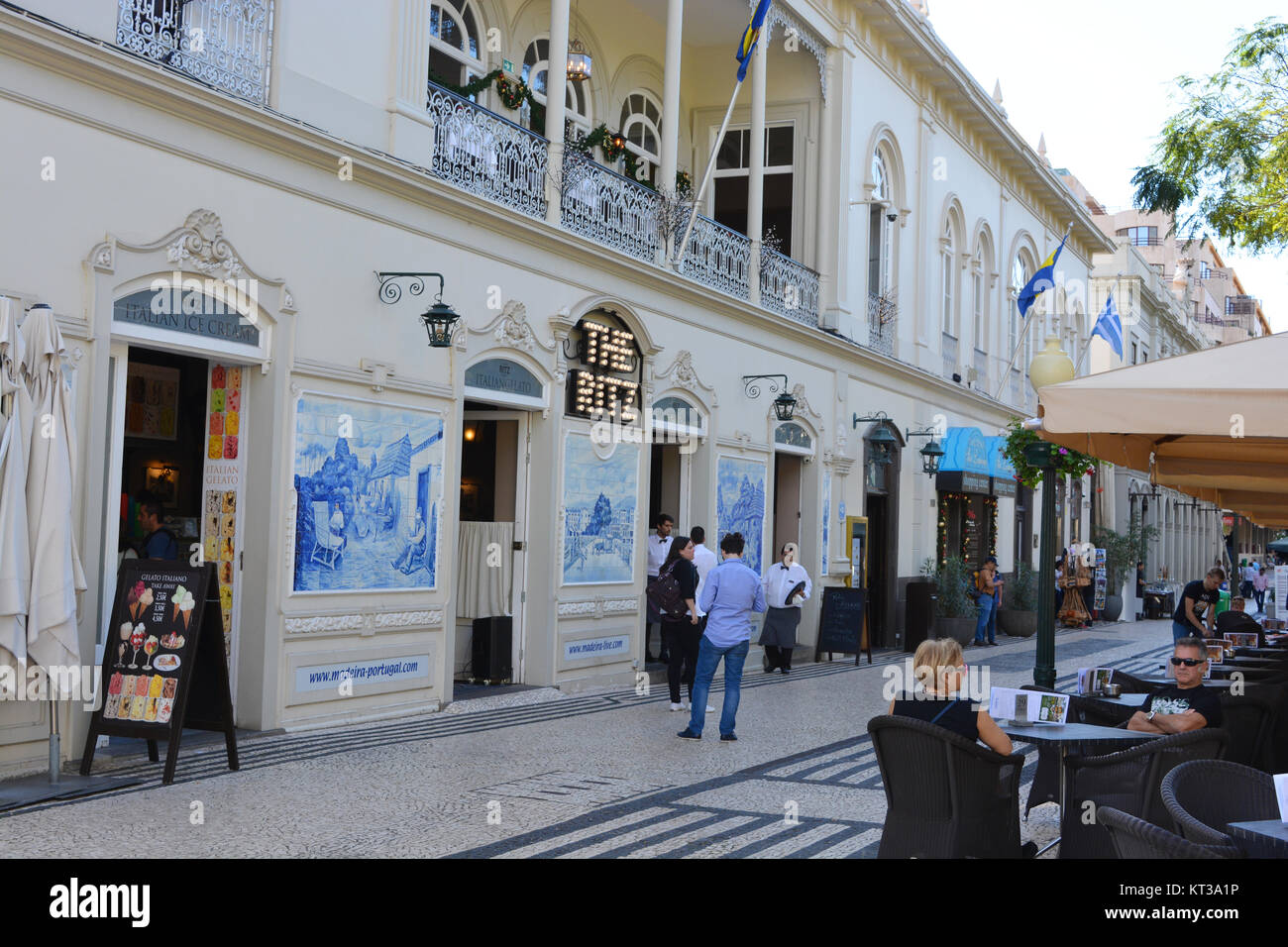 Cafe ritz funchal Fotos und Bildmaterial in hoher Auflösung Alamy