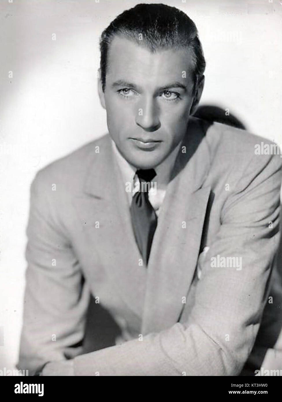 Gary Cooper war ein berühmter US-amerikanischer Schauspieler, der für seine Rollen in westlichen Filmen und Dramen bekannt war. 1936 war er auf dem Höhepunkt seiner Karriere und wurde zu einem der berühmtesten Persönlichkeiten Hollywoods. Stockfoto