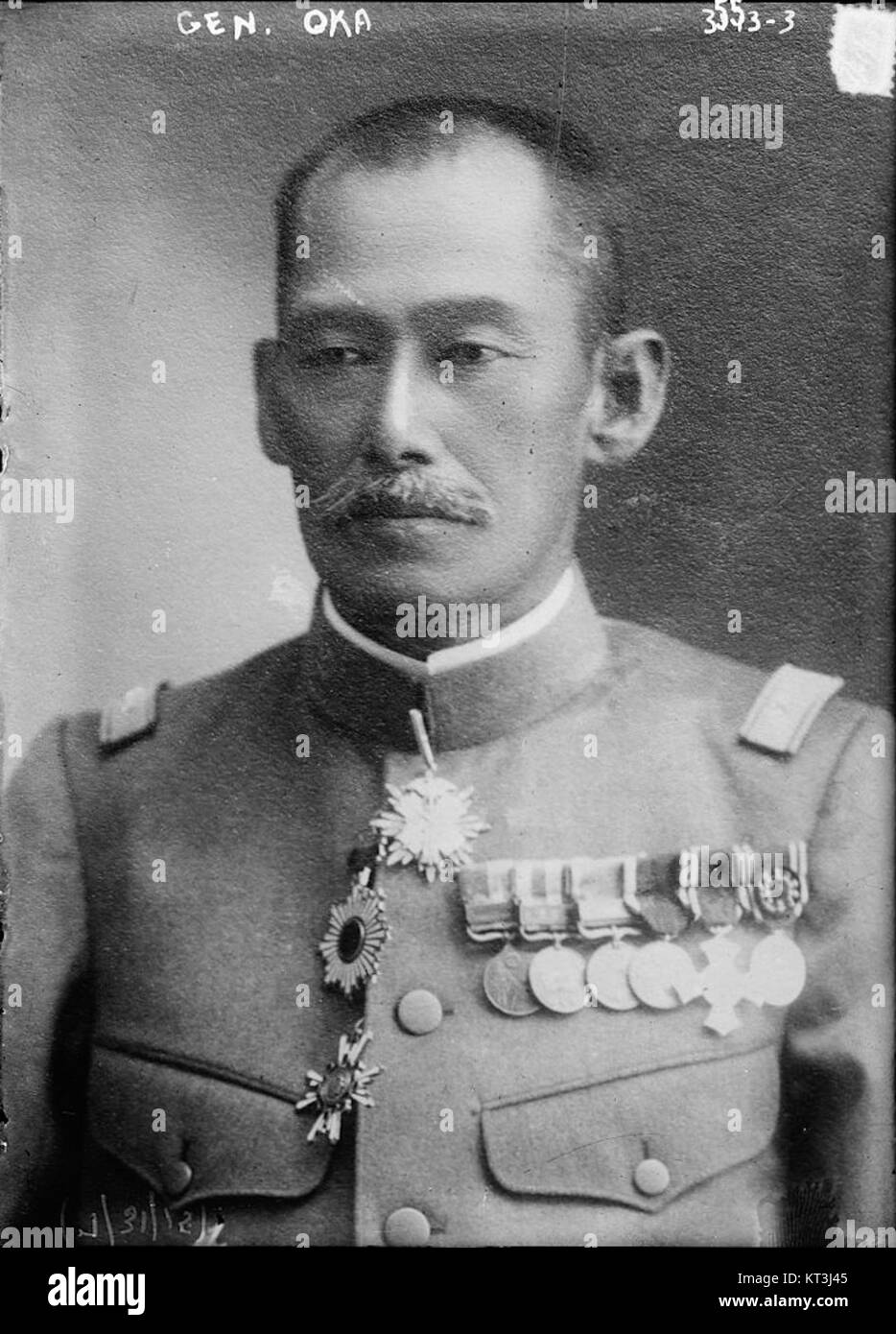 General Oka Ichinosuke war eine prominente Persönlichkeit in der Militärgeschichte Japans, bekannt für seine Führung während bedeutender Schlachten und seine Rolle in der Kaiserlichen Japanischen Armee. Stockfoto