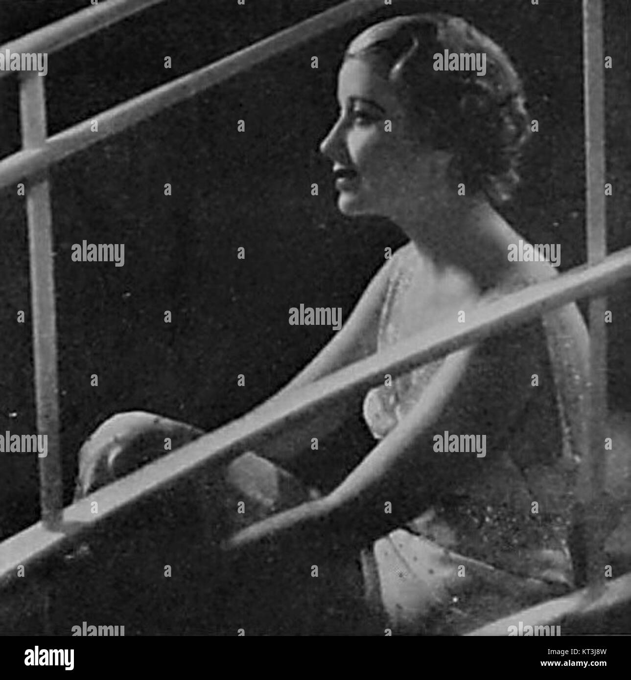 Genevieve Tobin, bekannt für ihre Auftritte im frühen Kino, spielt in einer neuen Filmproduktion eine Hauptrolle. Ihre Arbeit trug maßgeblich zum Goldenen Zeitalter des Kinos Hollywoods bei. Stockfoto
