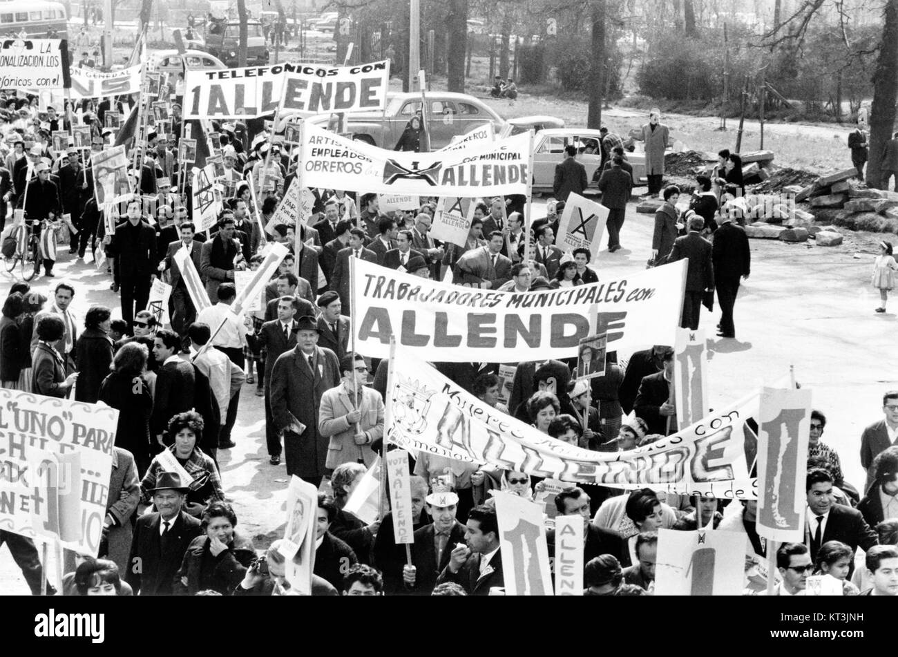 Allende Unterstützer waren Aktivisten und Einzelpersonen, die sich hinter Salvador Allende, dem ersten sozialistischen Präsidenten von Chileâ, verbündeten und sich Anfang der 1970er Jahre für einen politischen Wandel einsetzten Stockfoto