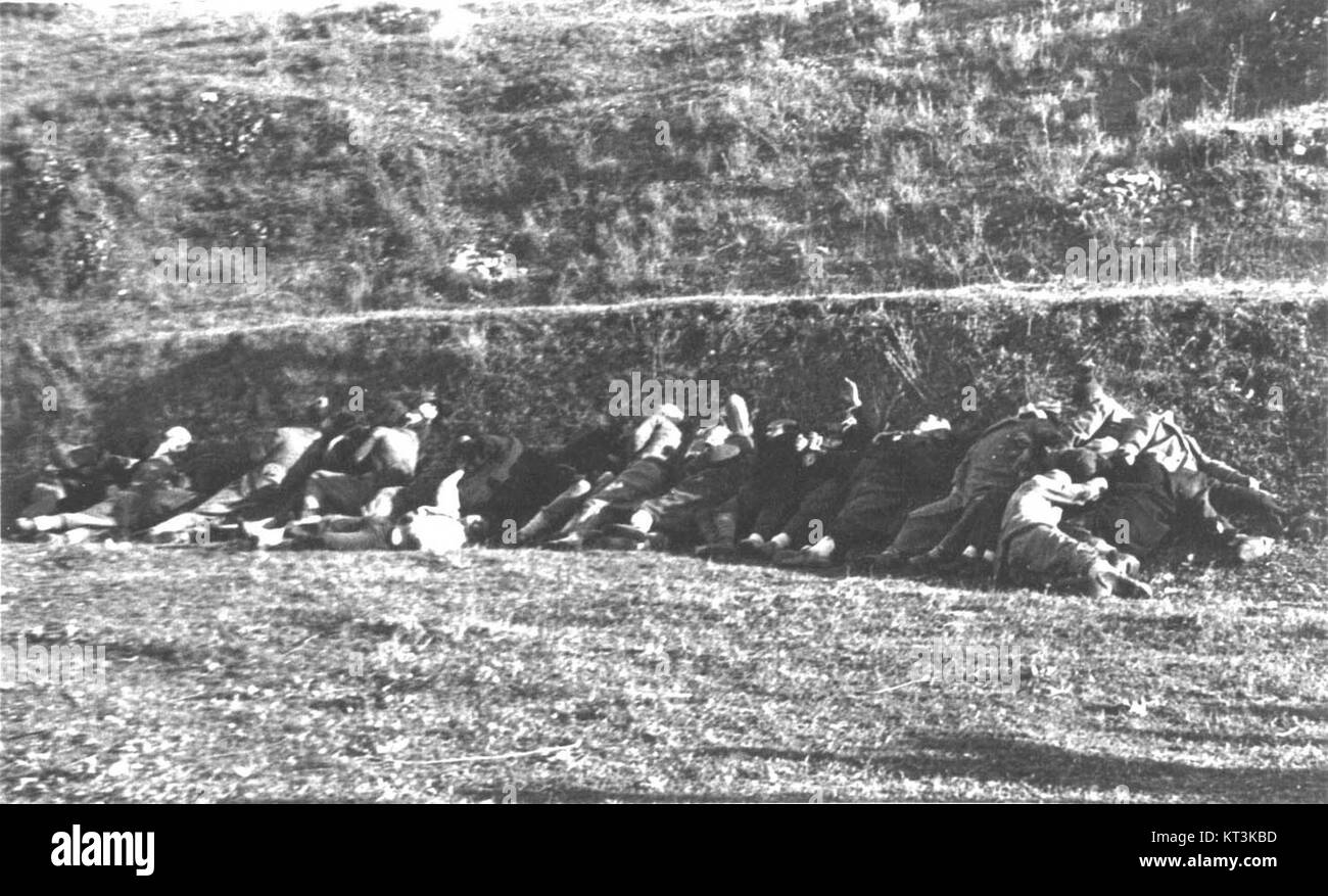 Gli ostaggi caduti ein terra Sotto i proiettili dei Militari Stockfoto