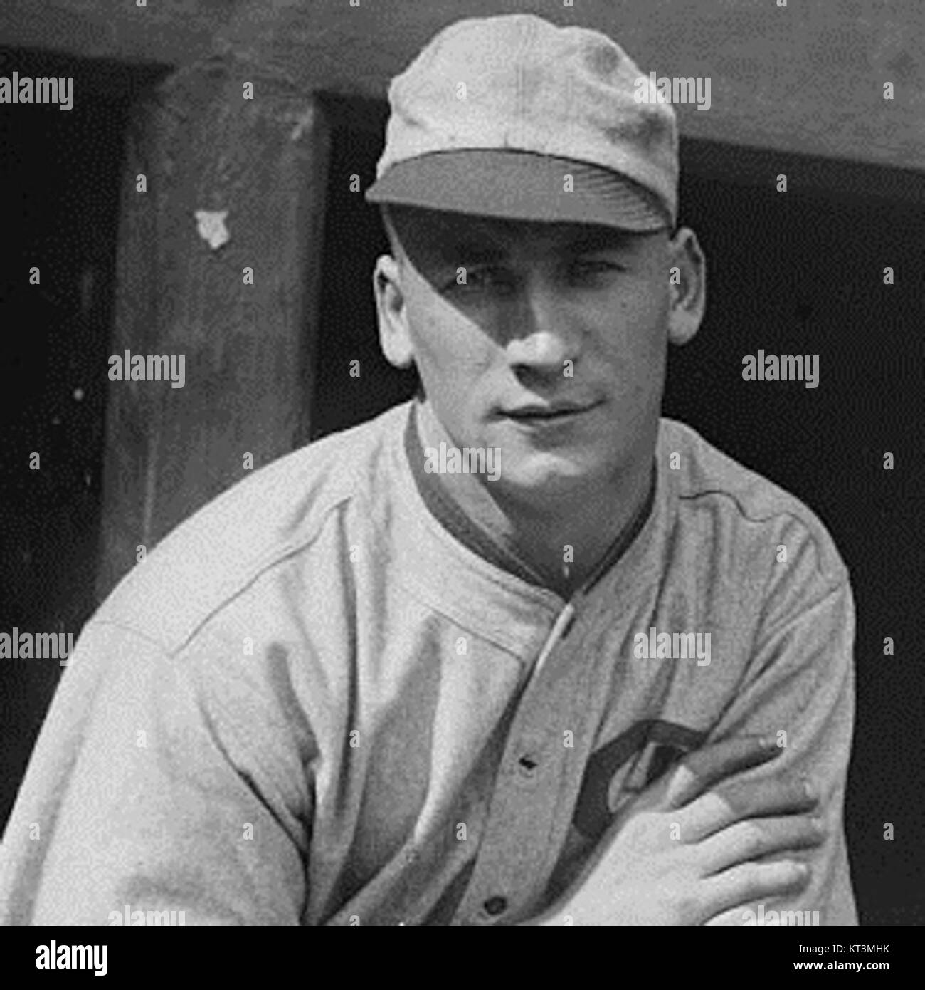 Das Foto von Happy Felsch aus dem Jahr 1920 fängt den Baseballspieler während seiner Karriere ein. Felsch war bekannt für seine Rolle im berüchtigten Black Sox-Skandal, der seine Karriere in der Major League Baseball beeinflusste. Stockfoto