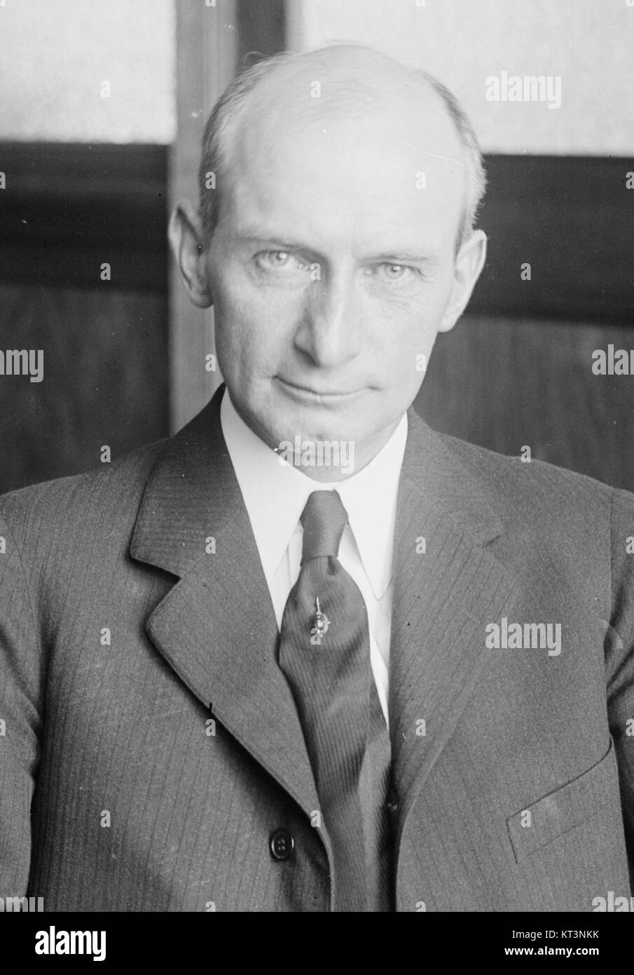 Herbert Parsons bezieht sich auf eine Person oder Organisation, die mit einer bestimmten Branche verbunden ist, wahrscheinlich geschäftlich, kreativ oder beruflich. Es wäre ein weiterer Kontext erforderlich, um ihre spezifische Rolle oder ihr Fachgebiet zu bestimmen. Stockfoto