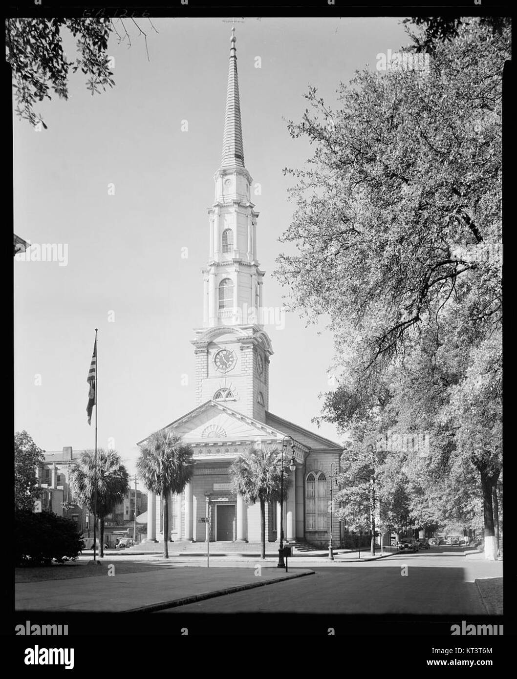 Die unabhängige Presbyterianische Kirche in Savannah, Georgia, ist eine wichtige historische und religiöse Stätte. Bekannt für seine wunderschöne Architektur, ist es ein Wahrzeichen in der religiösen Geschichte der Stadt. Stockfoto