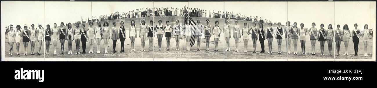 Der International Pageant of Pulchritude, 1928, war ein Schönheitswettbewerb in Galveston, Texas. Es war eines der frühen Beispiele für großangelegte Wettbewerbe und wurde bekannt, weil es Aufmerksamkeit auf Schönheitswettbewerbe als organisierte Form der Unterhaltung zog. Stockfoto