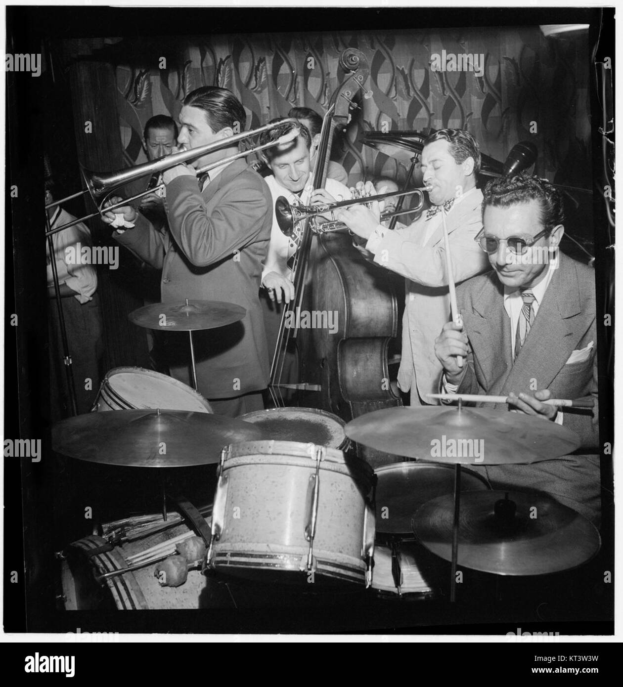 Jack Teagarden, Jack Lesberg, Max Kaminsky, berühmten Tür, New York, N.Y., Ca. Juli 1947 (William P.08421) Stockfoto