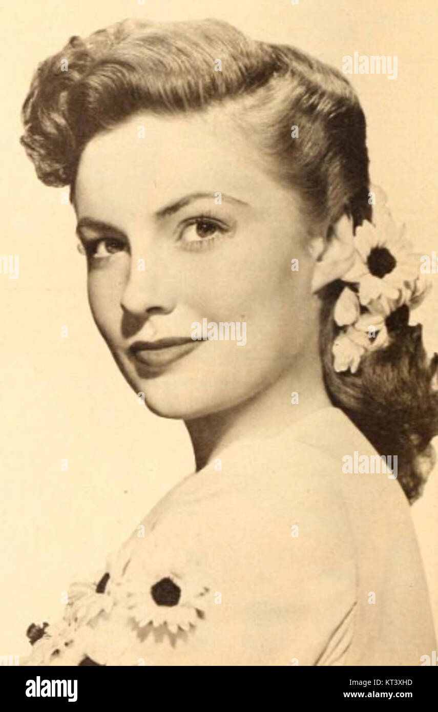 Joan Leslie, eine US-amerikanische Schauspielerin, ist in diesem Bild aus dem Jahr 1946 festgehalten und zeigt ihre Prominenz in Hollywood während des Goldenen Zeitalters des Kinos. Leslie war bekannt für ihre Rollen in Drama- und Musikfilmen. Stockfoto