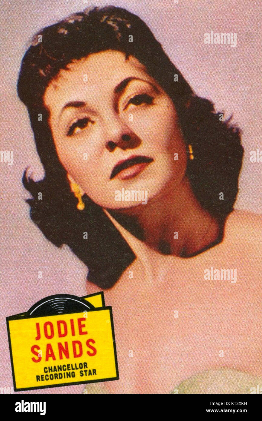 Jodie Sands war eine populäre amerikanische Sängerin in den 1950er Jahren, die für ihre Hits und Beiträge zur Popmusik während dieser Zeit bekannt war. Ihre Musik fand bei Fans während einer transformativen Zeit in der amerikanischen Populärkultur Anklang. Stockfoto