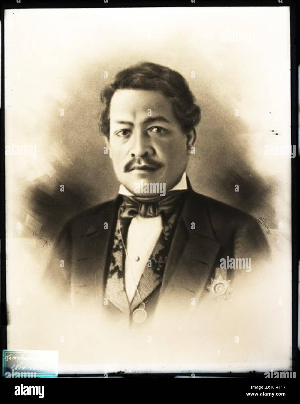 Dieses Foto, das Teil der Brother Bertram-Sammlung ist, zeigt König Kamehameha III., einen bedeutenden hawaiianischen Monarchen, der für seine Rolle bei der Modernisierung des hawaiianischen Königreichs im 19. Jahrhundert bekannt ist. Stockfoto