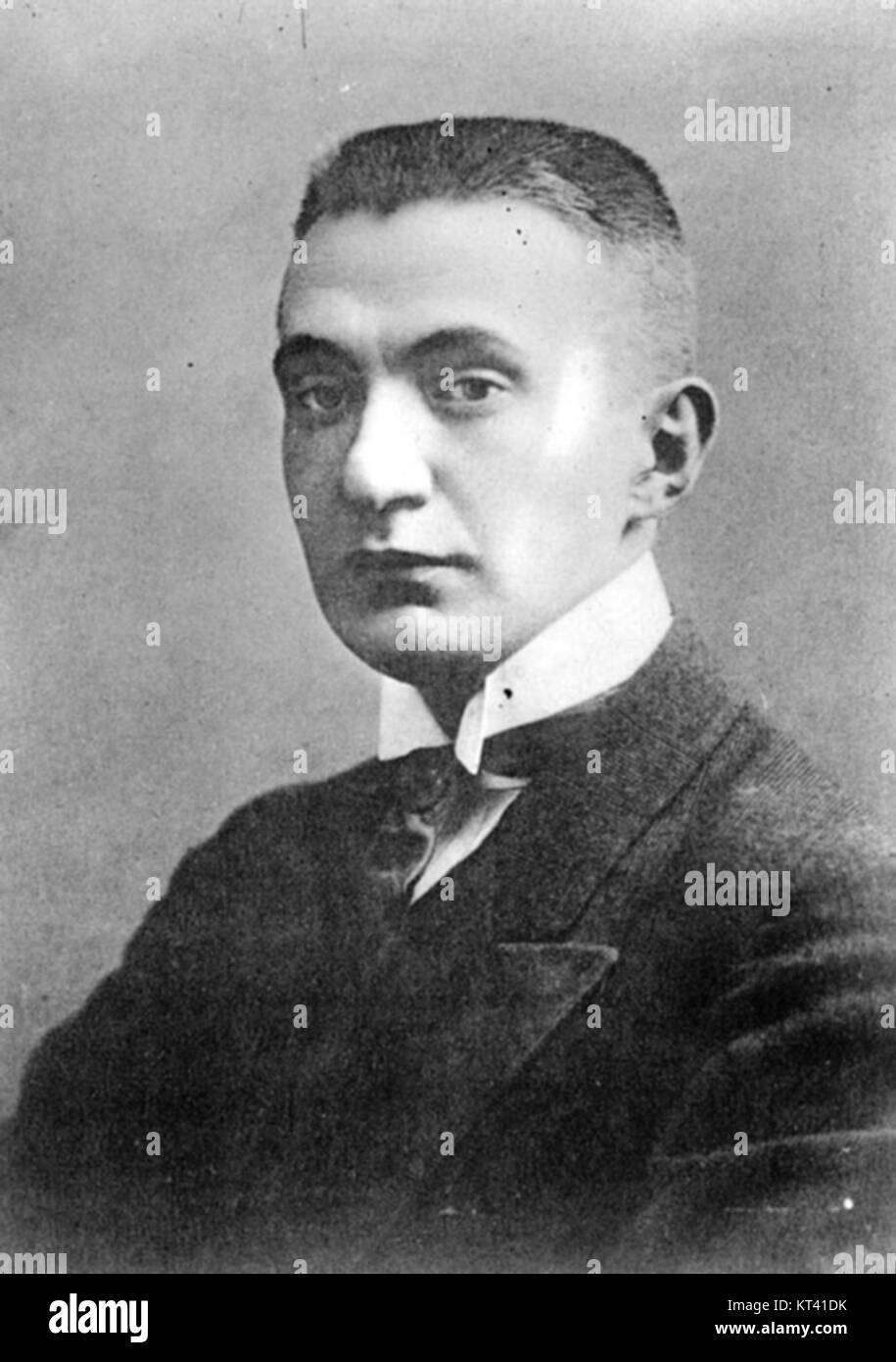 Alexander Kerenski war ein russischer Revolutionsführer und Politiker, der vor allem für seine Rolle als Chef der russischen Provisorischen Regierung während der Russischen Revolution von 1917 bekannt war. Stockfoto