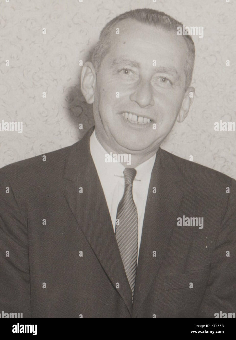 Malcolm Wilson war von 1973 bis 1974 Gouverneur von New York. Seine Amtszeit als Republikaner war geprägt von Bemühungen, die fiskalischen Probleme des Staates anzugehen und die wirtschaftliche Entwicklung zu fördern. Stockfoto