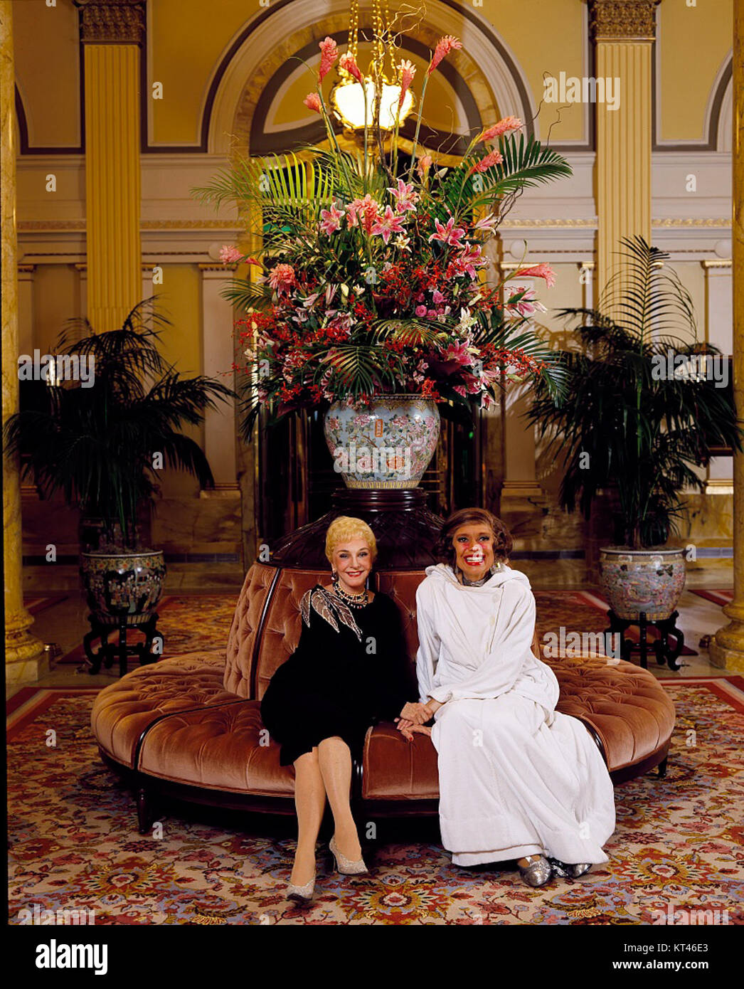 Mary Martin und Carol Channing im Willard Hotel 13357 v Stockfoto